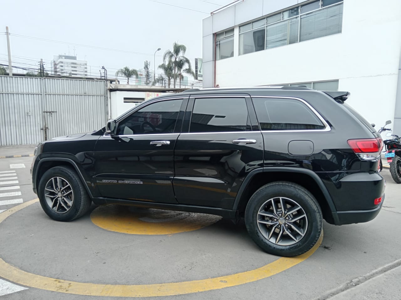 JEEP Grand Cherokee Limited MID