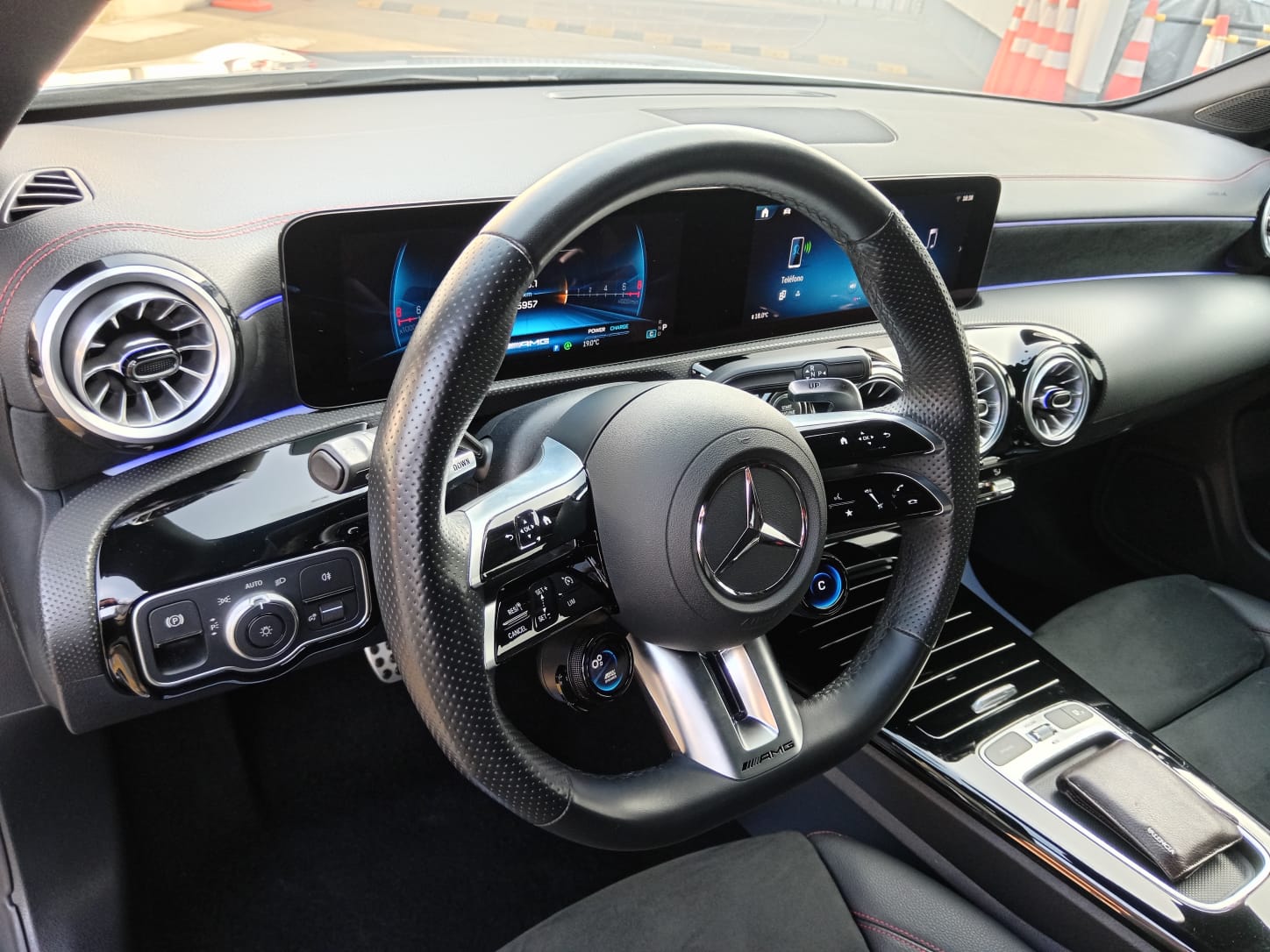 MERCEDES-BENZ CLA 35 AMG